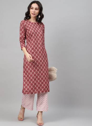 Grab These Readymade Casual Wear Kurti in Fine Colored.These Kurti is Fabricated On Rayon.Its Beautified With Digital Printed Work.Its Available in All Regular Size.