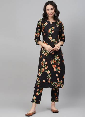 Grab These Readymade Casual Wear Kurti in Fine Colored.These Kurti is Fabricated On Rayon.Its Beautified With Digital Printed Work.Its Available in All Regular Size.