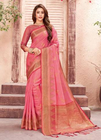 Grab These Beautiful Saree in Fine Colored.These Saree And Blouse Are Fabricated On Organza.Its Beautified With Heavy Jari Wevon Designer Work.