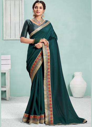 Grab These Casual Wear Saree in Fine Colored.These Saree Is Fabricated On Vichitra Silk Pair With Art Silk Blouse.Its Beautified With Wevon Designer Work.