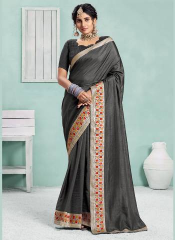 Grab These Casual Wear Saree in Fine Colored.These Saree Is Fabricated On Vichitra Silk Pair With Art Silk Blouse.Its Beautified With Wevon Designer Work.