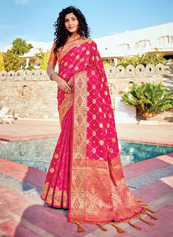 For A Beautiful Look,Grab These Saree in Fine Colored Pair With Blouse.These Saree is Fabricated On Banarasi Silk Pair With Silk Blouse.Its Beautified With Heavy Wevon Jari Designer Work.