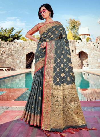 For A Beautiful Look,Grab These Saree in Fine Colored Pair With Blouse.These Saree is Fabricated On Banarasi Silk Pair With Silk Blouse.Its Beautified With Heavy Wevon Jari Designer Work.