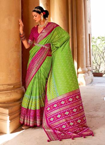 For A Different Look,Grab These Saree In All Over Fine Colored.These Saree And Blouse Are Fabricated On Patola Silk.Its Beautified With Patola Weaving  Designer And  Printed Work.