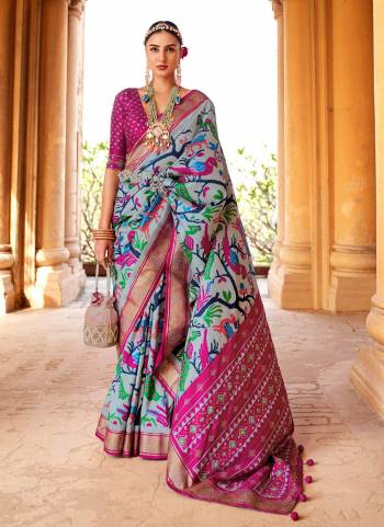 For A Different Look,Grab These Saree In All Over Fine Colored.These Saree And Blouse Are Fabricated On Patola Silk.Its Beautified With Patola Weaving  Designer And  Printed Work.