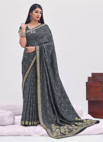 Grab These Beautiful Saree in Fine Colored.These Saree And Blouse Are Fabricated On Banarasi Satin Silk.Its Beautified With Floral Woven Designer And Printed Work.