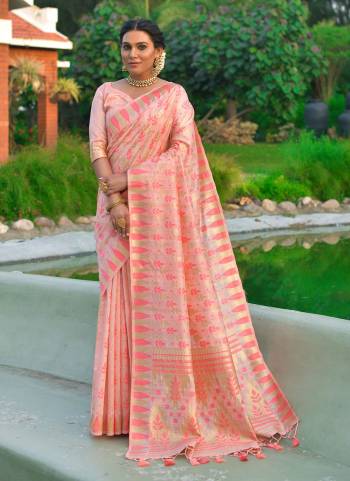 Grab These Saree in Fine Colored Pair With Pretty Blouse.These Saree And Blouse Are Fabricated On Tussar Silk.Its Beautified With Exclusive Jamdani Wevon Temple Designer Work.