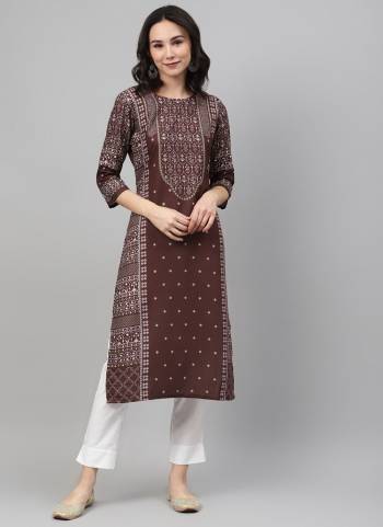 Grab These Casual Wear Readymade kurti in Beautiful Colored.These kurti is Fabricated On Rayon.Its Beautified With Digital Printed.Its Available in All Regular Size.