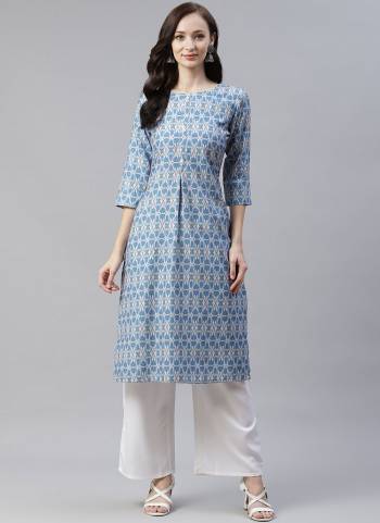 Grab These Casual Wear Readymade kurti in Beautiful Colored.These kurti is Fabricated On Rayon.Its Beautified With Digital Printed.Its Available in All Regular Size.