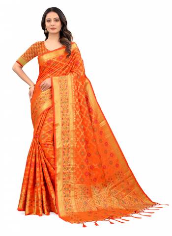 Grab These Casual Wear Saree in Beautiful Colored.These Saree And Blouse Are Fabricated On Cotton Wevon Designer Work.