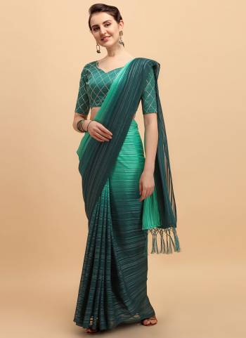 Grab These Casual Wear Saree in All Over Beautiful Colored.These Saree And Blouse Are Fabricated On Silk Blend.Its Beautified With Wevon Jari Designer,Embroidery Work.