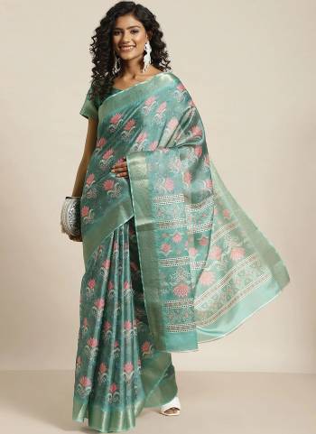 Grab These Casual Wear Saree in All Over Beautiful Colored.These Saree And Blouse Are Fabricated On Silk Blend.Its Beautified With Wevon Jari Designer,Embroidery Work.