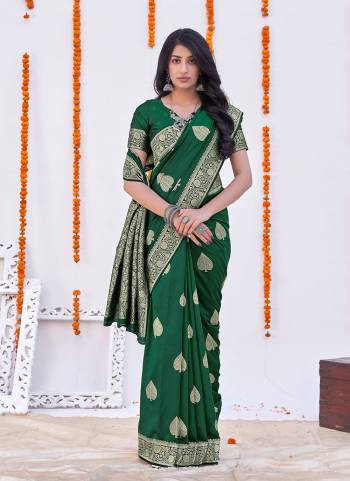 Looking Different in These Beautiful Colored Saree.These Saree And Blouse Are Fabricated On Banarasi Silk.Its Beautified With Heavy Weaving Designer Work.