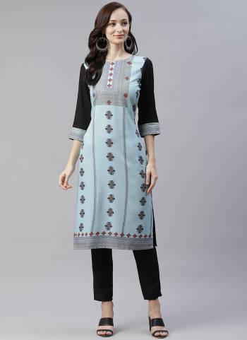 Grab These Readymade Kurti in All Over Fine Colored.These Kurti is Fabricated On Rayon.Its Beautified With Designer Digital Printed Work.Its Available in All Regular Size.