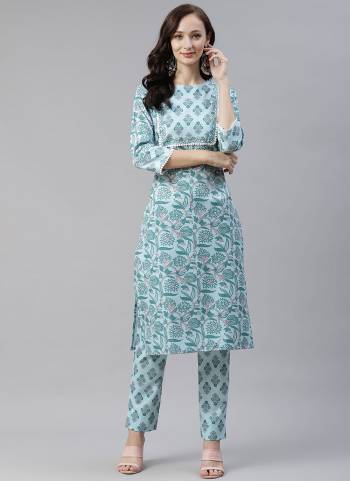 Grab These Readymade Kurti in All Over Fine Colored.These Kurti is Fabricated On Rayon.Its Beautified With Designer Digital Printed Work.Its Available in All Regular Size.