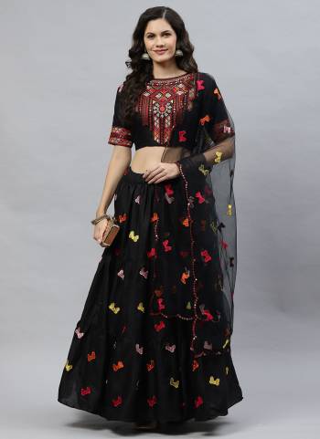 Grab These Designer Lehenga Choli in Beautiful Colored.These Lehenga And Blouse Are Fabricated On Cotton pair With Net Dupatta.Its Beautified With Thread,Sequance Embroidery Work.