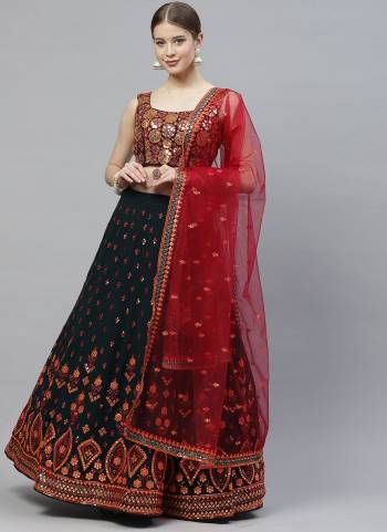 For A Designer Look,Grab These Designer Lehenga in All Over Fine Colored.These Lehenga And Blouse Are Fabricated On Georgette Pair With Net Dupatta.Its Beautified With Thread,Sequance Embroidery Work.