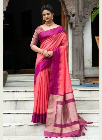 Grab These Saree in Fine Colored.These Saree And Blouse Are Fabricated On Art Silk.Its Beautified With Heavy Weaving  Designer Work.