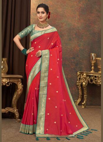 For A Beautiful Look,Grab These Saree in Fine Colored.These Saree And Blouse Are Fabricated Banarasi Silk.Its Beautified With Gold Jari Weaving Designer Work.