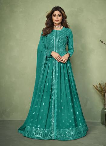 For A Beautiful Look,Grab These Designer Suit in All Over Fine Colored.These Top And Bottom Are Fabricated On Georgette Pair With Georgette Dupatta.Its Beautified With Heavy Sequance Embroidery Work.