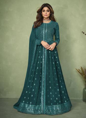 For A Beautiful Look,Grab These Designer Suit in All Over Fine Colored.These Top And Bottom Are Fabricated On Georgette Pair With Georgette Dupatta.Its Beautified With Heavy Sequance Embroidery Work.