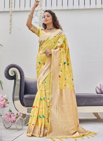 For A Beautiful Look,Buy These Saree in All Over Fine Colored.These Saree And Blouse Are Fabricated On Linen.Its Beautified With Heavy Wevon Designer Work.