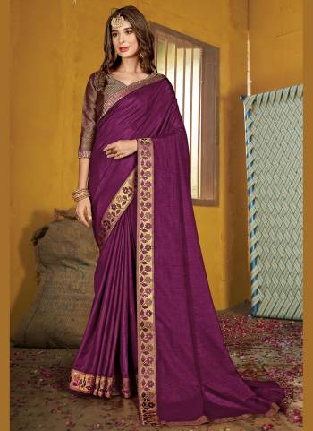 For A Casual Wear,Grab These Saree in Fine Colored.These Saree is Fabricated On Vichitra Silk Pair With Art Silk Blouse.Its Beautified With Wevon Border,Blouse Designer Work.