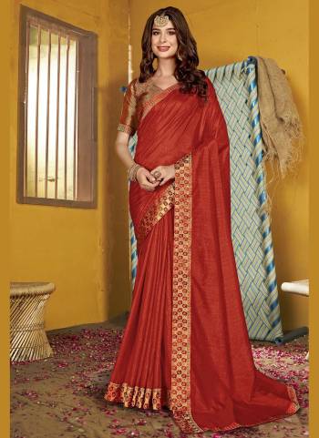 For A Casual Wear,Grab These Saree in Fine Colored.These Saree is Fabricated On Vichitra Silk Pair With Art Silk Blouse.Its Beautified With Wevon Border,Blouse Designer Work.