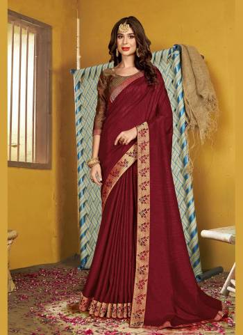 For A Casual Wear,Grab These Saree in Fine Colored.These Saree is Fabricated On Vichitra Silk Pair With Art Silk Blouse.Its Beautified With Wevon Border,Blouse Designer Work.