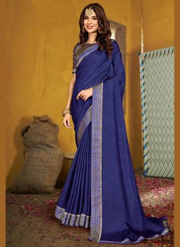 For A Casual Wear,Grab These Saree in Fine Colored.These Saree is Fabricated On Vichitra Silk Pair With Art Silk Blouse.Its Beautified With Wevon Border,Blouse Designer Work.