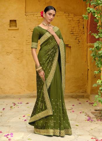 Grab These Saree in All Over Fine Colored.These Saree And Blouse Are Fabricated Art Silk.Its Beautified With  Designer Embroidery,Swarovski Work.