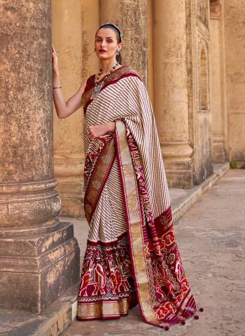 Buy These Beautiful Colored Saree pair With Blouse.These Saree And Blouse Are Fabricated On Patola Silk.Its Beautified With Weaving  Designer, Printed,Swarovski Work.