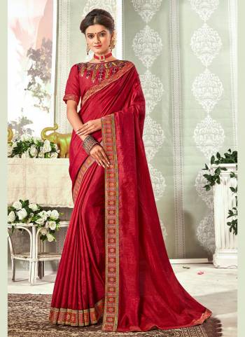 For A Casual Wear,Grab These Saree in Fine Colored.These Saree And Blouse Are Fabricated On Vichitra Silk.Its Beautified With Wevon Border And Embroidery Work.