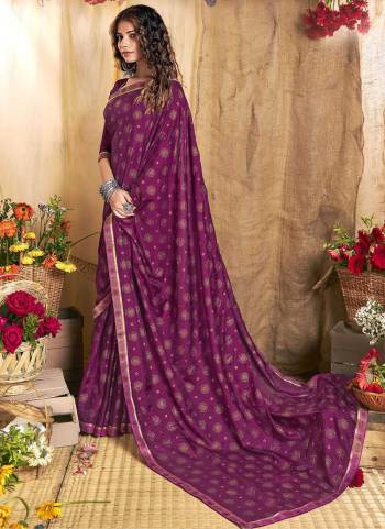 For A Casual Wear ,Grab These Saree in Fine Colored.These Saree And Blouse Are Fabricated On Vichitra Silk.Its Beautified With Designer Foil Printed Work.