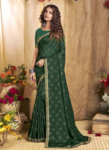 For A Casual Wear ,Grab These Saree in Fine Colored.These Saree And Blouse Are Fabricated On Vichitra Silk.Its Beautified With Designer Foil Printed Work.