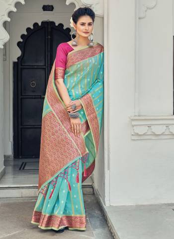 Looking Different in These Beautiful Colored Saree Pair With Blouse.These Saree And Blouse Are Fabricated on Organza.Its Beautified With Heavy Wevon Designer Work.