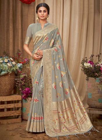 For A Different Look,Grab These Saree in Fine Colored.These Saree And Blouse Are Fabricated On Cotton.Its Beautified With Heavy Jari Wevon Designer Work.