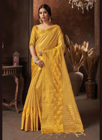 For A Different Look,Grab These Saree in All Over Beautiful Colored.These Saree And Blouse Are Fabricated On Organza.Its Beautified With Heavy Jari Wevon Designer Work.