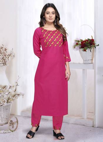 Grab These Festive Wear Kuri Come With Pant in Beautiful Colored.These Kurti and Pant are Fbaricated On Magic Cotton.Its Beautified With Crochet And Digital Printed Work.