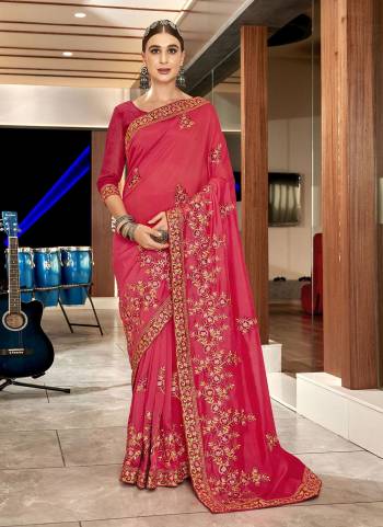 For A Beautiful Look,Grab These Saree in Fine Colored.These Saree And Blouse Are Fabricated On Art Silk.Its Beautified With  Designer Thread Embroidery Work.