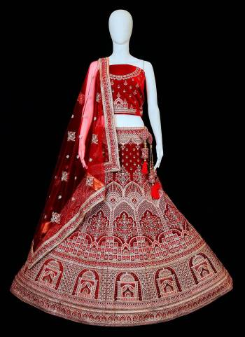 For A Designer Look,Grab These Designer Lehenga Choli in All Over Beautiful Colored.These Blouse And Lehenga Are Fabricated On Velvet Pair With Soft Net Dupatta.Its Beautified With Heavy Designer Thread Embroidery Work.