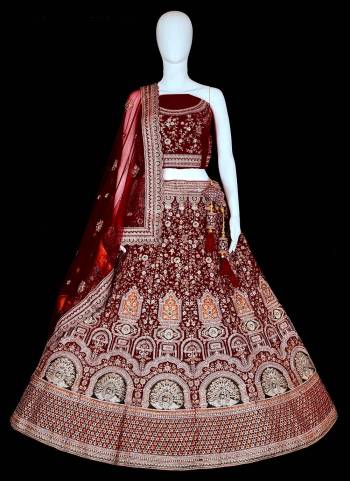 For A Designer Look,Grab These Designer Lehenga Choli in All Over Beautiful Colored.These Blouse And Lehenga Are Fabricated On Velvet Pair With Soft Net Dupatta.Its Beautified With Heavy Designer Thread Embroidery Work.