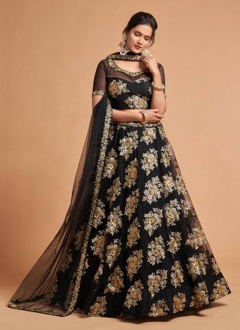 For A Designer Look,Grab These Designer Lehehnga in All Over Fine Colored.These Lehenga And Blouse Are Fabricated On Soft Net Pair With Soft Net Dupatta.Its Beautified With Designer Work.