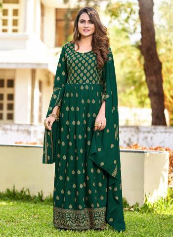 Grab These Readymade Gown in All Over Fine Colored.These Gown And Dupatta Are Fabricated On Rayon.Its Beautified With Designer Gold Foil Print Work.