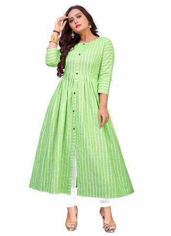 Grab These Kurti in Fine Colored.These Kurti is Fabricated On Cotton.Its Beautified With Wevon Lining Designer Work.