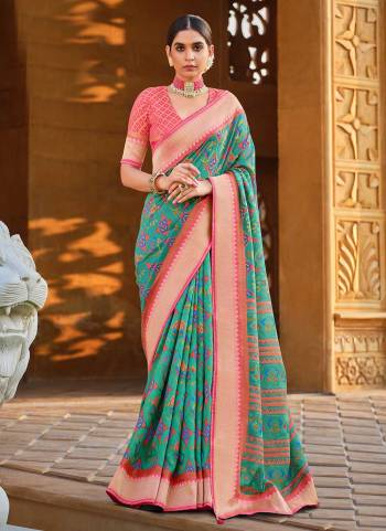 Grab These Beautiful Saree in Fine Colored.These Saree And Blouse Are Fabricated On Baraso Patola.its Beautified With  Woven Jari Designer And Patola Printed Work.