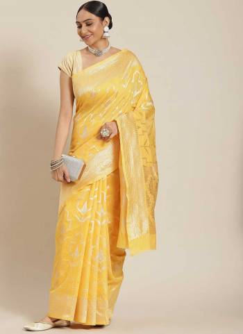 Grab These Beautiful Colored Saree Oair With Matching Blouse.These Saree And Blouse Are Fabricated On Cotton Blend.Its Beautified With Weaving Designer Work.