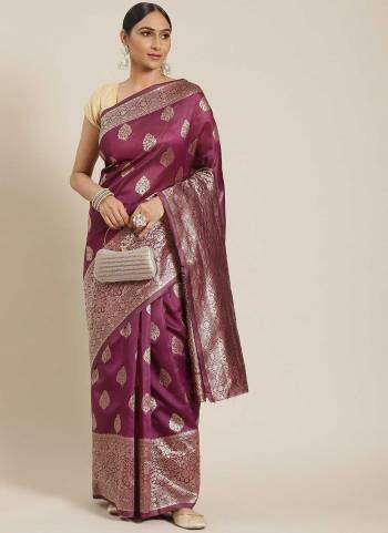 Grab These Beautiful Colored Saree Oair With Matching Blouse.These Saree And Blouse Are Fabricated On Silk Blend.Its Beautified With Weaving Designer Work.