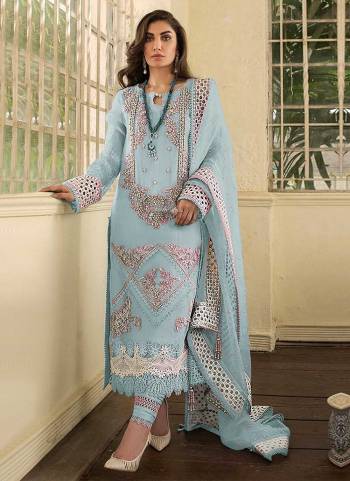 Grab These Suit in All Over Same Same Colored.These Top is Fabricated On Faux Georgette Pair With Santoon Bottom And Net Dupatta.Its Beautified With Heavy Designer Embroidery And Diamond Work.