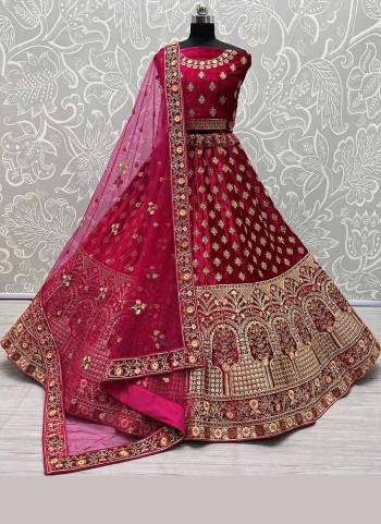 Grab These Heavy Designer Lehenga Choli Come With Fine Colored.These Lehenga And Blouse Are Fabricated On Velvet Pair With Soft Net Blouse.Its Beautified With Designer Work.